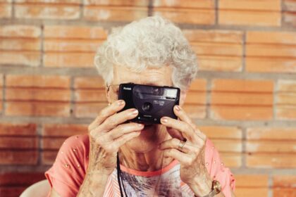 The Impact of Social Connection on Cognitive Aging