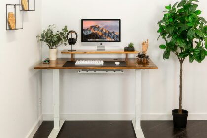Standing Desk vs Sitting: The Health Debate