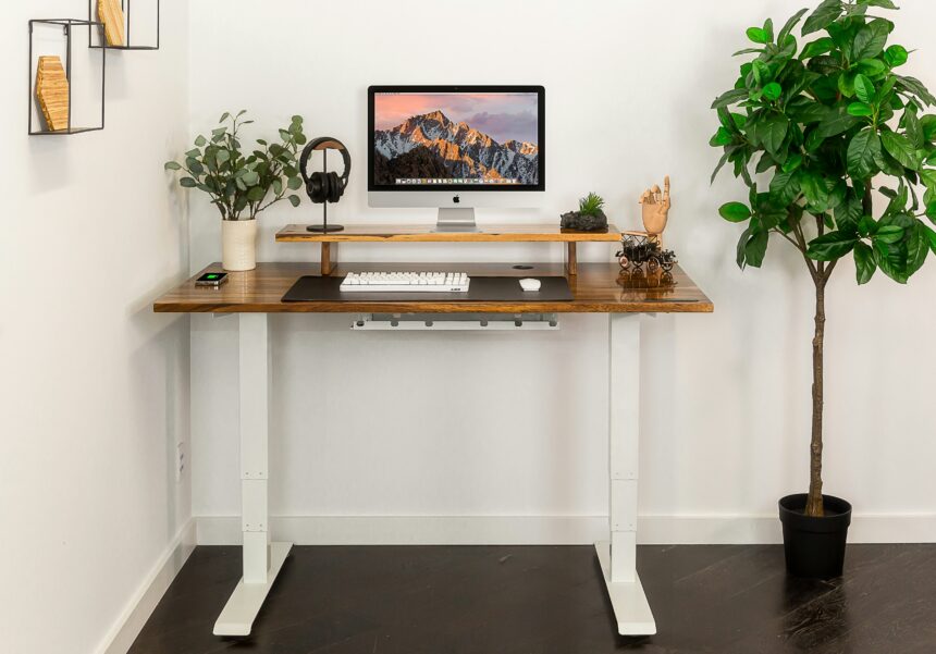 Standing Desk vs Sitting: The Health Debate